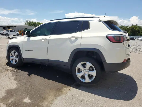 3C4NJCBB2JT108837 2018 JEEP COMPASS - Image 2