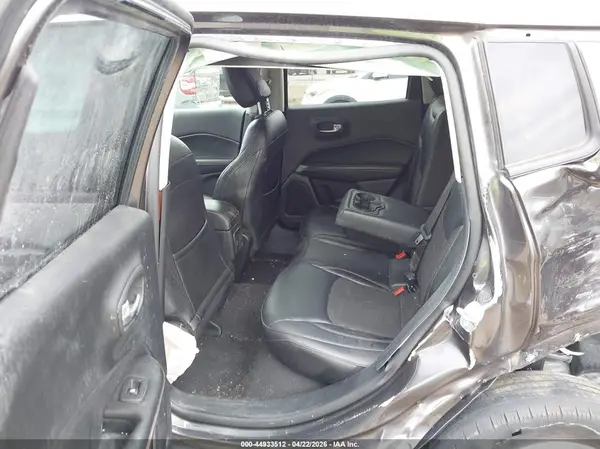 3C4NJCBB2JT122981 2018 JEEP COMPASS - Image 8
