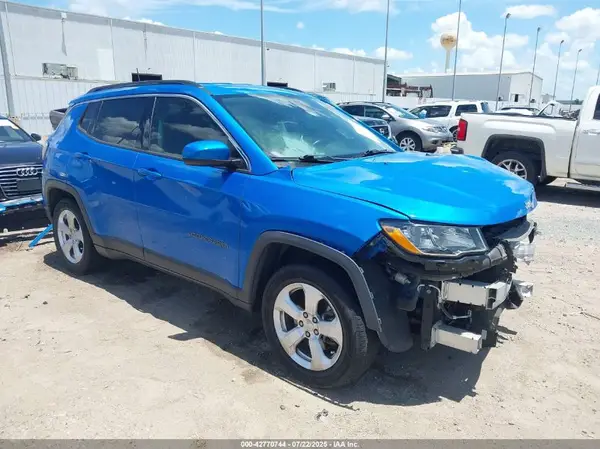 3C4NJCBB2JT137075 2018 JEEP COMPASS - Image 1