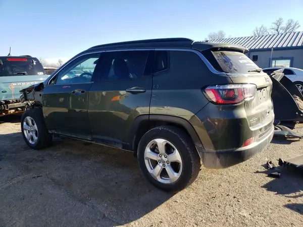 3C4NJCBB2JT140784 2018 JEEP COMPASS - Image 2