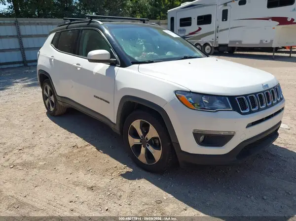 3C4NJCBB2JT181626 2018 JEEP COMPASS - Image 1