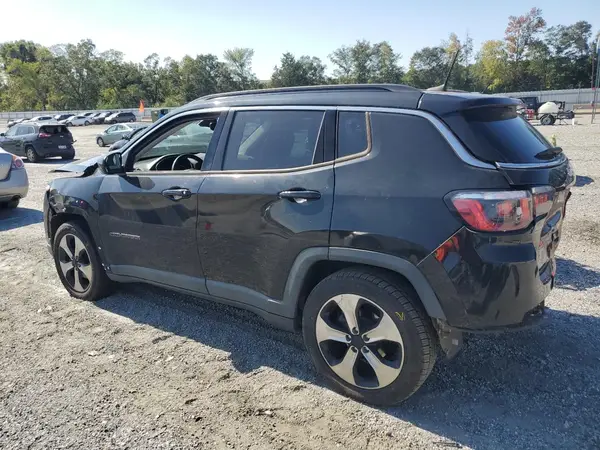 3C4NJCBB2JT182727 2018 JEEP COMPASS - Image 2