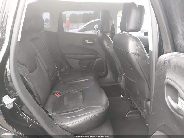 3C4NJCBB2JT186695 2018 JEEP COMPASS - Image 8