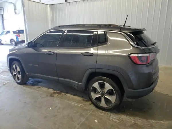 3C4NJCBB2JT194778 2018 JEEP COMPASS - Image 2
