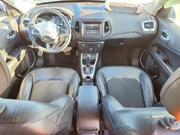 3C4NJCBB2JT227391 2018 JEEP COMPASS - Image 8