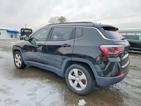 3C4NJCBB2JT240853 2018 JEEP COMPASS - Image 2