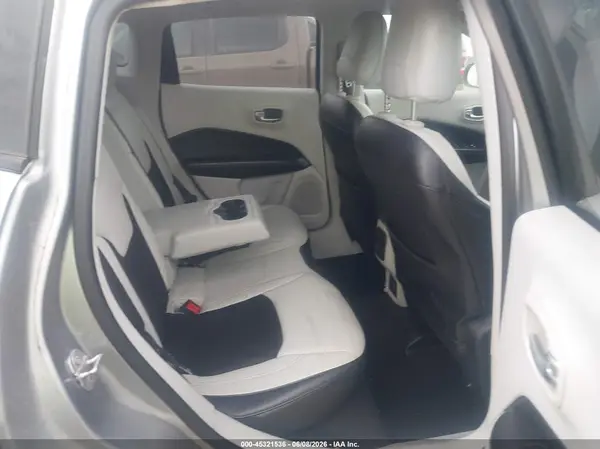 3C4NJCBB2JT263193 2018 JEEP COMPASS - Image 8