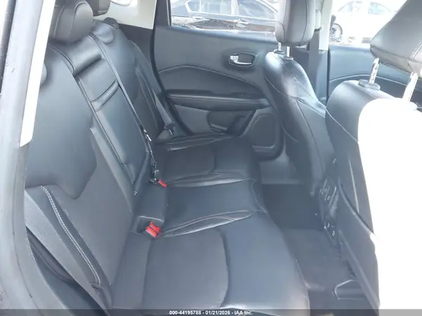 3C4NJCBB2JT266501 2018 JEEP COMPASS - Image 8