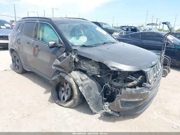 3C4NJCBB2JT286862 2018 JEEP COMPASS - Image 1