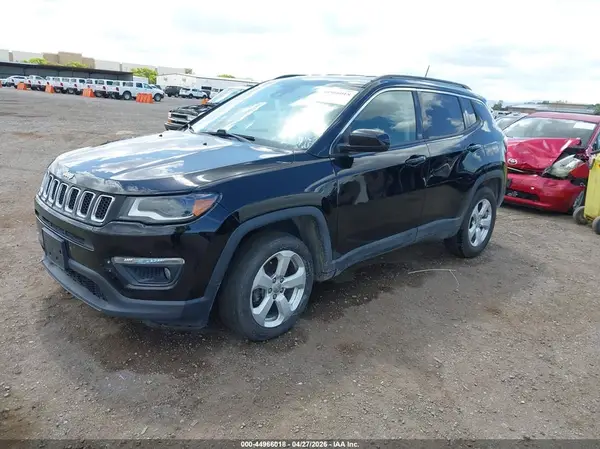 3C4NJCBB2JT300064 2018 JEEP COMPASS - Image 2