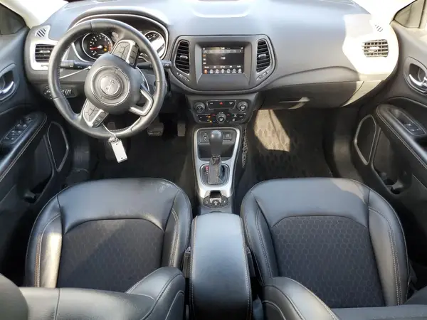 3C4NJCBB2JT301795 2018 JEEP COMPASS - Image 8