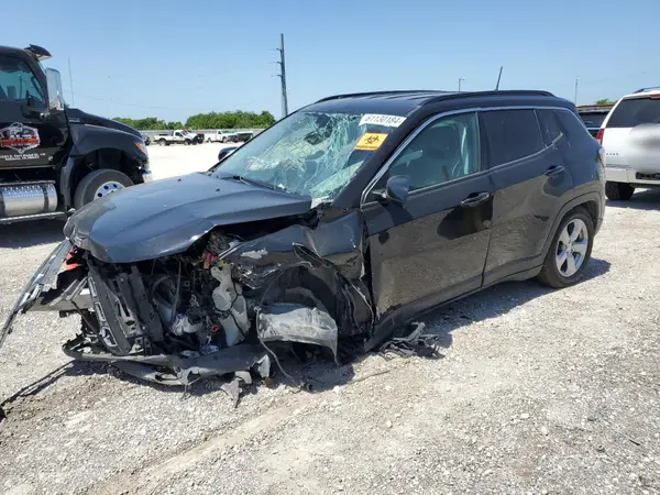 3C4NJCBB2JT303708 2018 JEEP COMPASS - Image 1