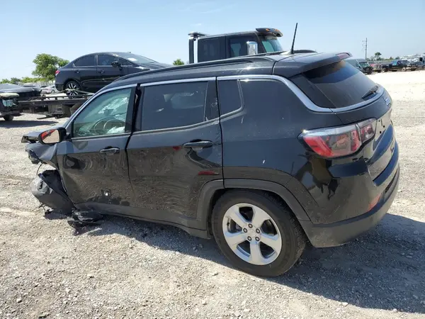 3C4NJCBB2JT303708 2018 JEEP COMPASS - Image 2