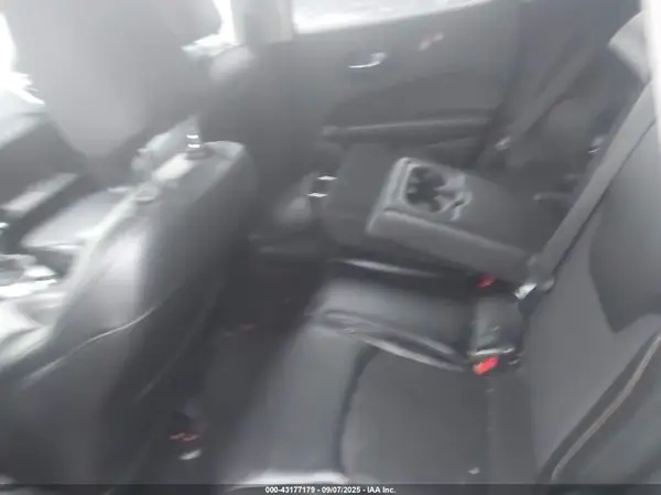 3C4NJCBB2JT322520 2018 JEEP COMPASS - Image 8