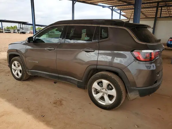 3C4NJCBB2JT368610 2018 JEEP COMPASS - Image 2