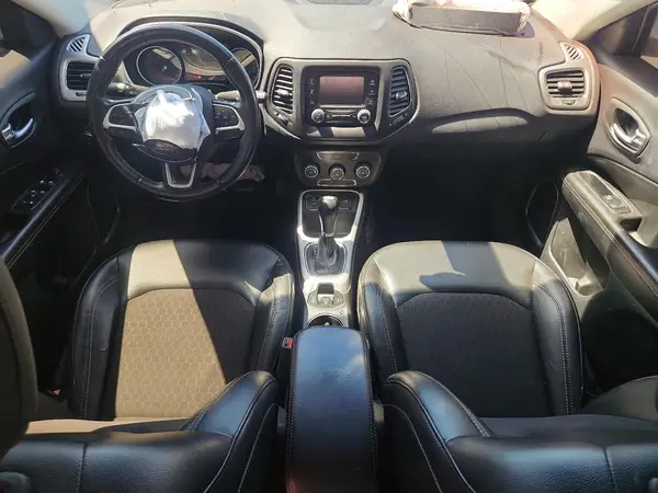 3C4NJCBB2JT368882 2018 JEEP COMPASS - Image 8