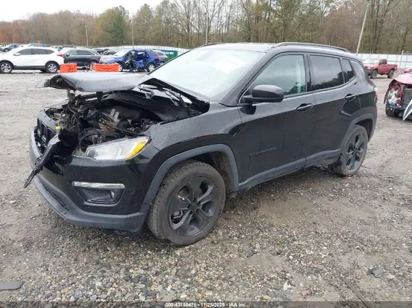 3C4NJCBB2JT407230 2018 JEEP COMPASS - Image 2
