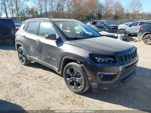 3C4NJCBB2JT407647 2018 JEEP COMPASS - Image 1