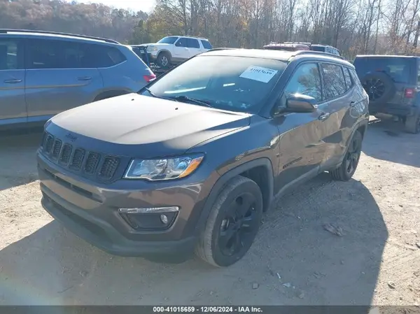 3C4NJCBB2JT407647 2018 JEEP COMPASS - Image 2