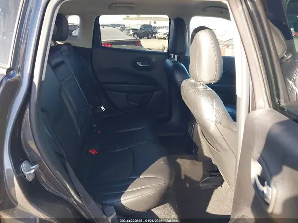 3C4NJCBB2JT408426 2018 JEEP COMPASS - Image 8