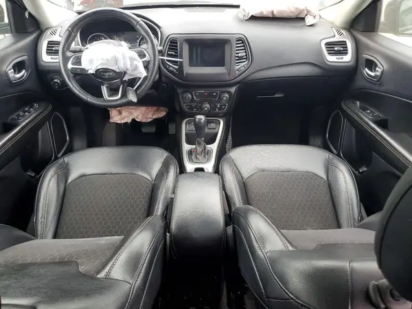 3C4NJCBB2JT408541 2018 JEEP COMPASS - Image 8