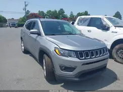 3C4NJCBB2JT425162 2018 JEEP COMPASS
