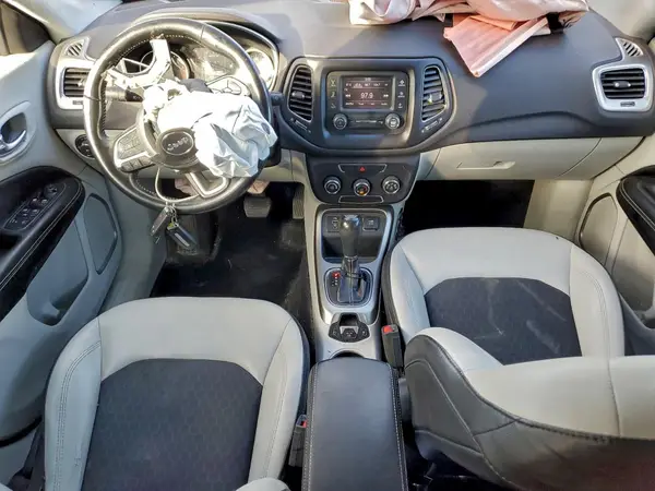 3C4NJCBB2JT461501 2018 JEEP COMPASS - Image 8