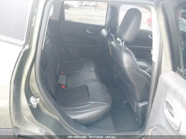 3C4NJCBB2JT468805 2018 JEEP COMPASS - Image 8