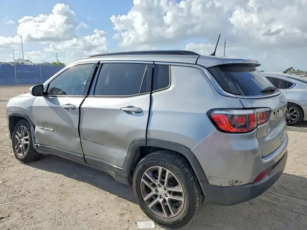 3C4NJCBB2JT471364 2018 JEEP COMPASS - Image 2