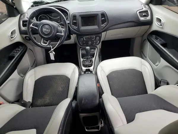 3C4NJCBB2JT486852 2018 JEEP COMPASS - Image 8