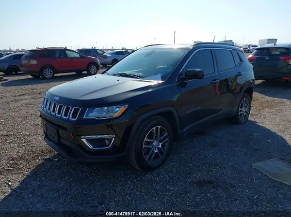 3C4NJCBB2JT494725 2018 JEEP COMPASS - Image 2