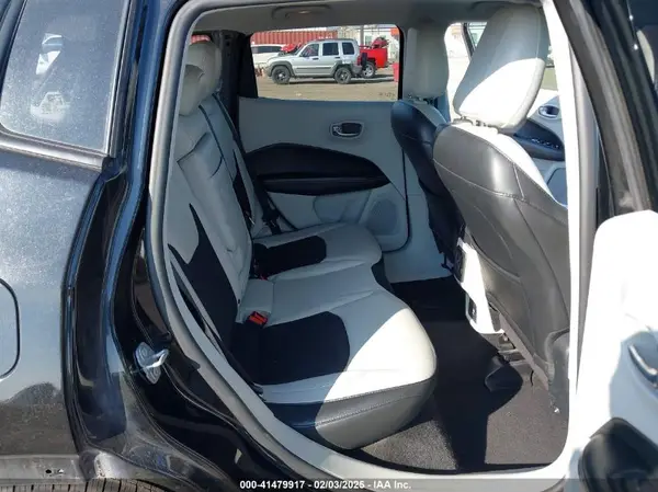 3C4NJCBB2JT494725 2018 JEEP COMPASS - Image 8