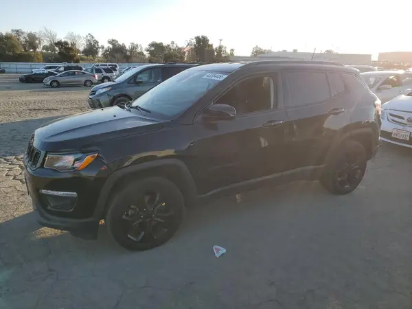 3C4NJCBB2JT502015 2018 JEEP COMPASS - Image 1