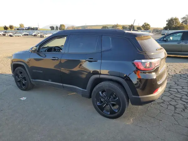 3C4NJCBB2JT502015 2018 JEEP COMPASS - Image 2