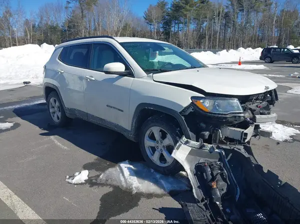3C4NJCBB2KT614296 2019 JEEP COMPASS - Image 1