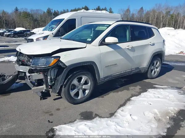 3C4NJCBB2KT614296 2019 JEEP COMPASS - Image 2
