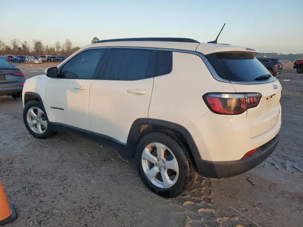 3C4NJCBB2KT615092 2019 JEEP COMPASS - Image 2