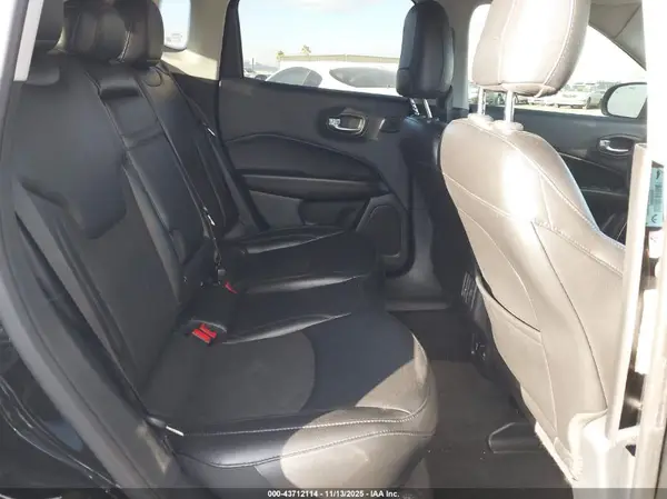 3C4NJCBB2KT637397 2019 JEEP COMPASS - Image 8