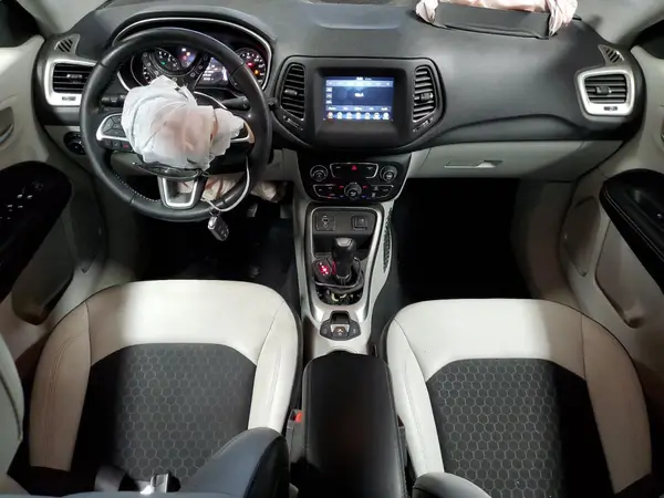 3C4NJCBB2KT668553 2019 JEEP COMPASS - Image 8