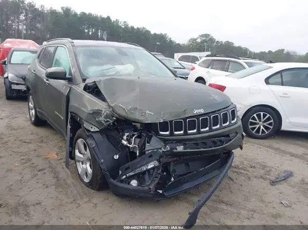 3C4NJCBB2KT685532 2019 JEEP COMPASS - Image 1