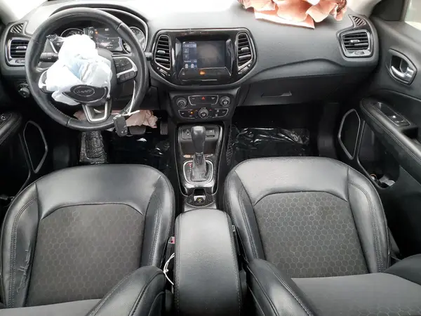 3C4NJCBB2KT706637 2019 JEEP COMPASS - Image 8