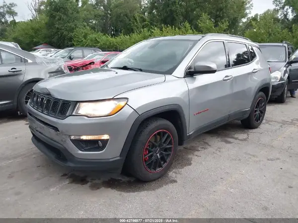 3C4NJCBB2KT755918 2019 JEEP COMPASS - Image 2