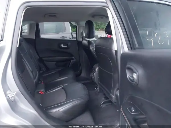 3C4NJCBB2KT755918 2019 JEEP COMPASS - Image 8