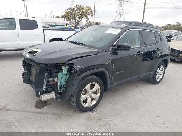 3C4NJCBB2KT815146 2019 JEEP COMPASS - Image 2