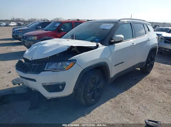 3C4NJCBB2KT832402 2019 JEEP COMPASS - Image 2