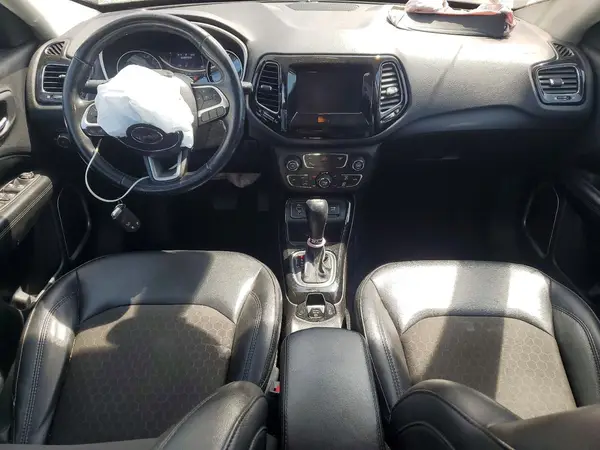 3C4NJCBB2KT844288 2019 JEEP COMPASS - Image 8
