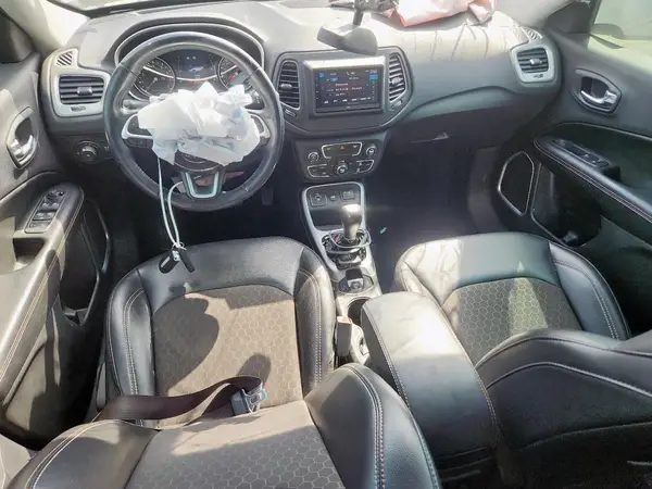3C4NJCBB2KT855887 2019 JEEP COMPASS - Image 8