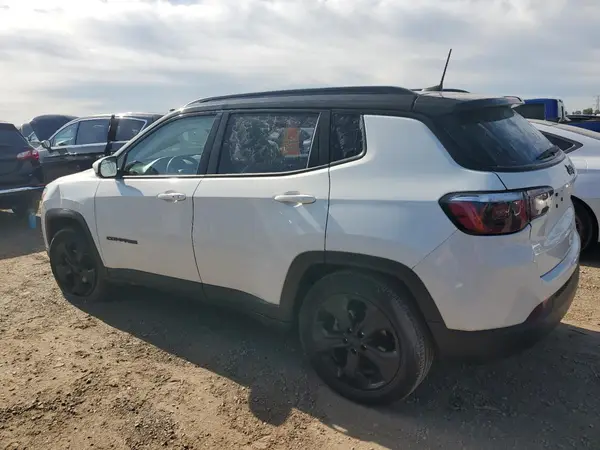 3C4NJCBB2LT102331 2020 JEEP COMPASS - Image 2