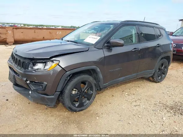 3C4NJCBB2LT118092 2020 JEEP COMPASS - Image 2