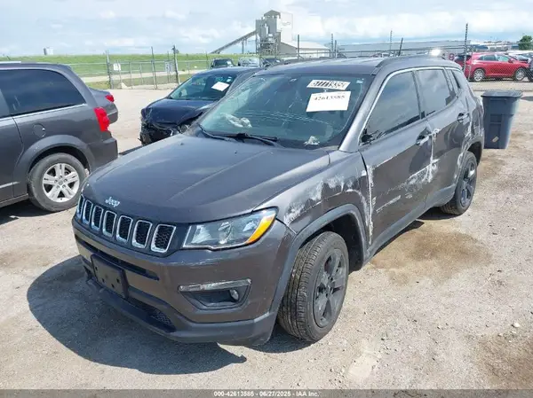 3C4NJCBB2LT124877 2020 JEEP COMPASS - Image 2